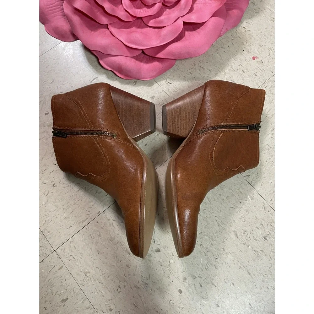 FRYE‎ Women's Sz 9.5M Reina Cognac Leather Western Ankle Bootie Festival Concert